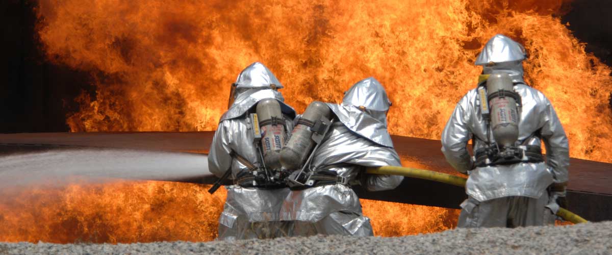 Adatkáoszból rend: modern üzleti rendszer vizuális metaforája – a cég működésének átláthatóvá válása ERP segítségével.